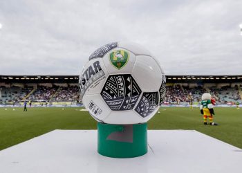 ADO stelt directeur Reijntjes op non-actief, club benadert Gudde voor cruciale fase