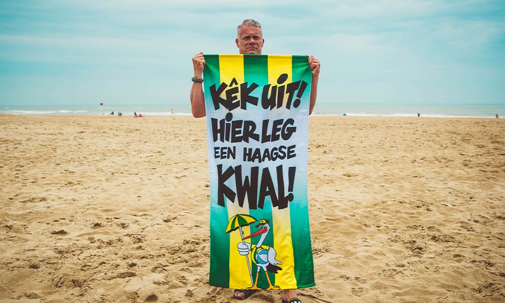Nu verkrijgbaar: Het Haagse Kwal-strandlaken!