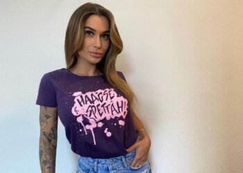 Nu verkrijgbaar: Het Haagse Spettâh t-shirt!