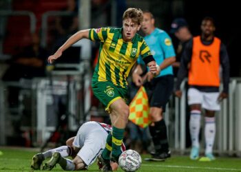 Middenvelder Sacha Komljenovic lange tijd uitgeschakeld