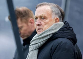 Advocaat wil versterkingen na nederlaag tegen Almere City: ‘Er moet iets bij’