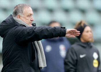 Dick Advocaat heeft het geloof bij ADO teruggebracht: ‘Hij kan je raken’