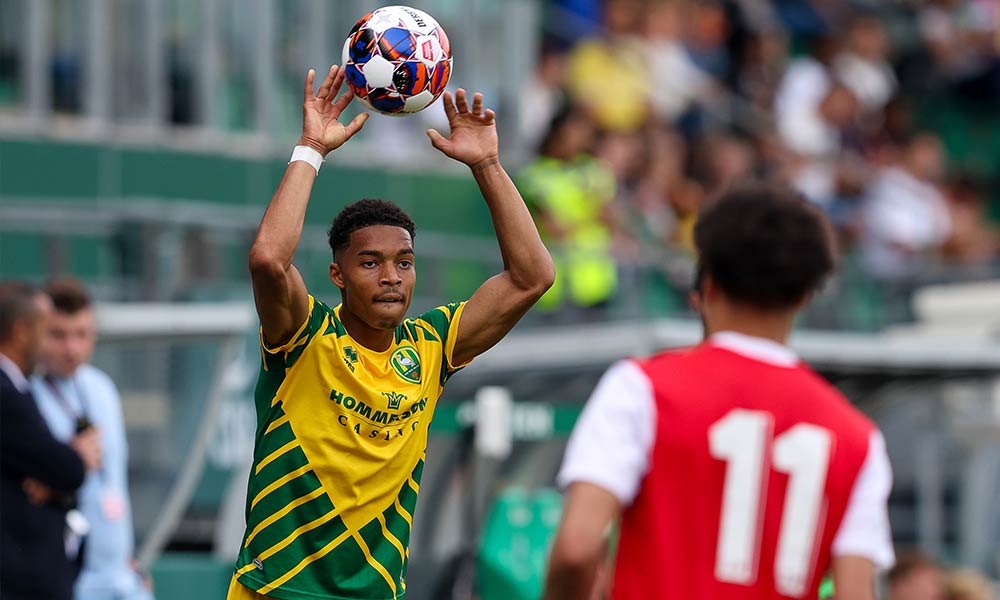 Uitblinkende Justin Ché: ‘Ik ben hier nu op mijn plek en geef alles voor de club’