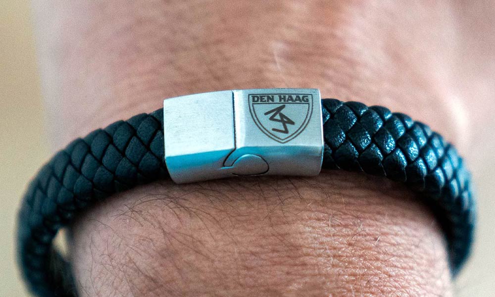 Vanaf nu verkrijgbaar: De Haagse armband