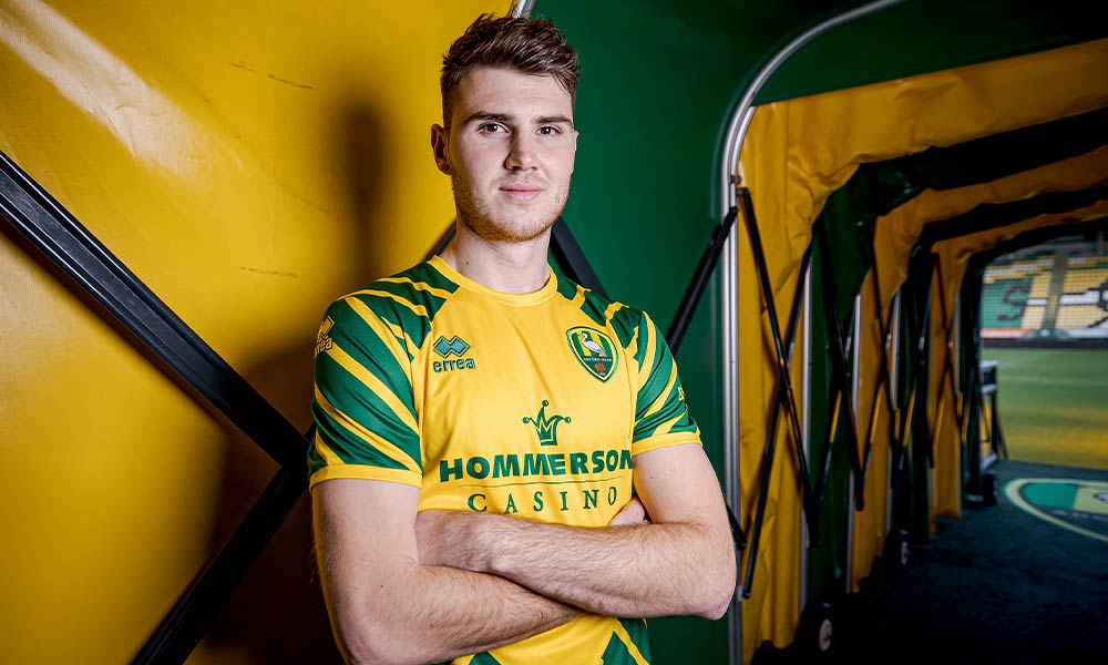 FC Emmen middenvelder Jari Vlak tekent meerjarig contract bij ADO Den Haag