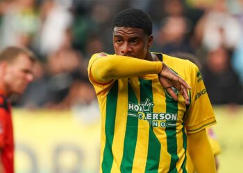 Silvinho Esajas door trainer Darije Kalezic uit de selectie gezet